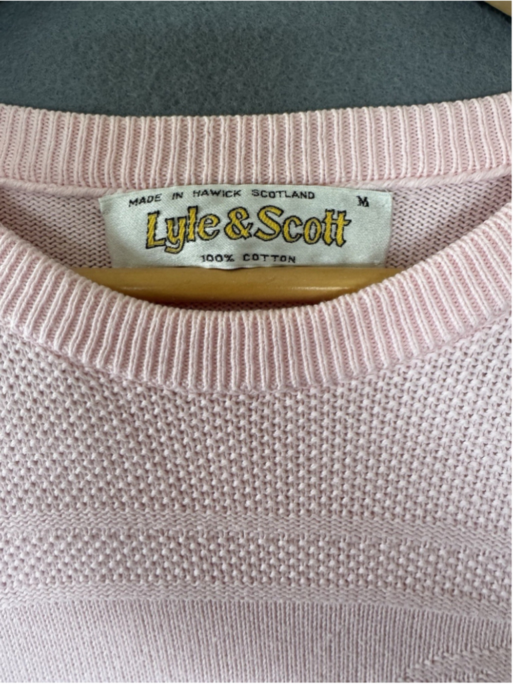 Vintage Lyle & Scott Pink Sweater Made in Scotland Cotton Knit Medium - Picture 7 of 9